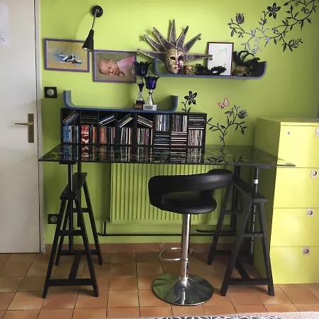 In Ecofriendly House Peltre